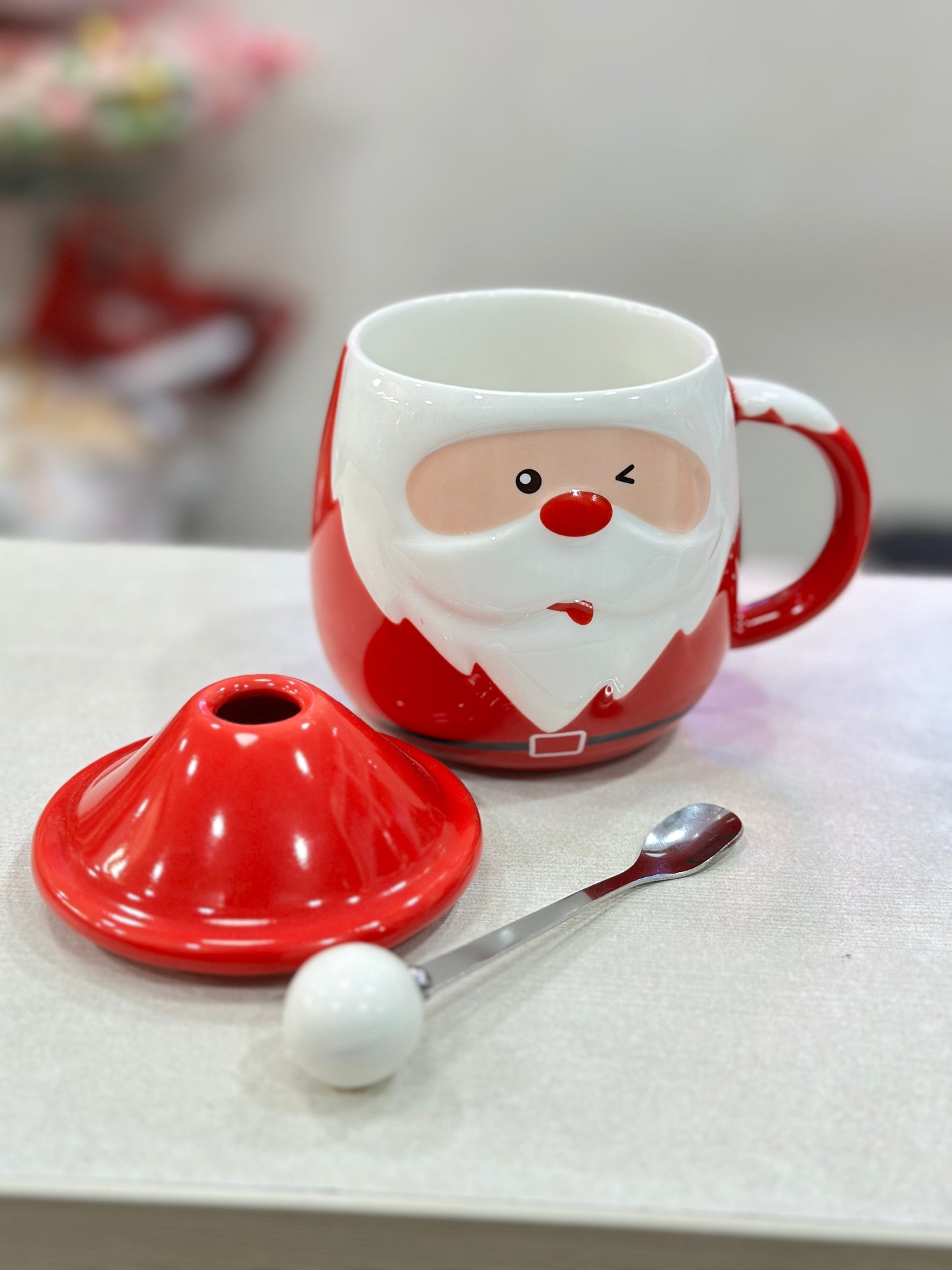 Santa Loves me-Mug